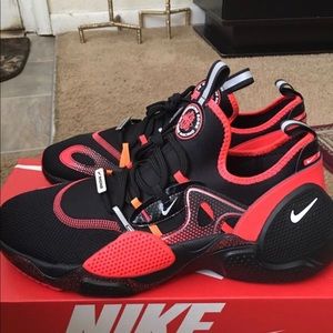 NIKE HUARACHE EDGE ( RACING EDITION)